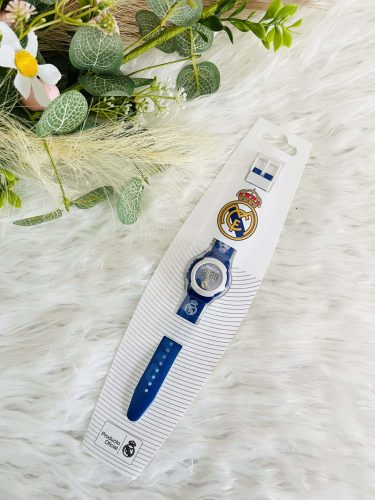 Real Madrid Emblem Blue digitális karóra
