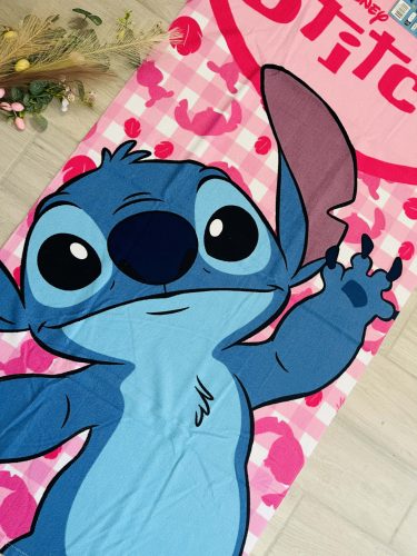 Disney Lilo és Stitch, A csillagkutya Pink Fun fürdőlepedő, strand törölköző