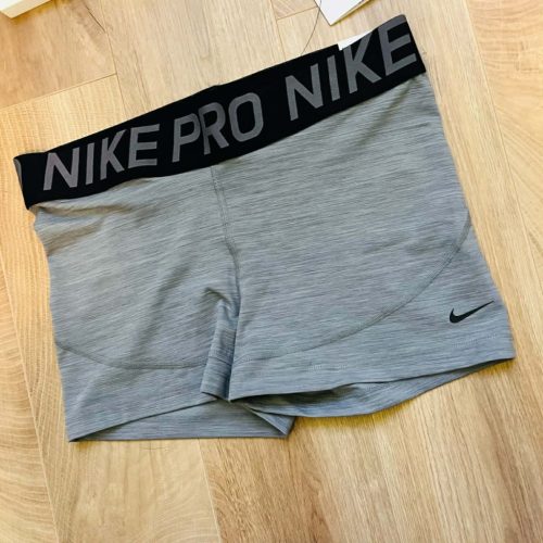 Nike Pro Training szürke női rövidnadrág